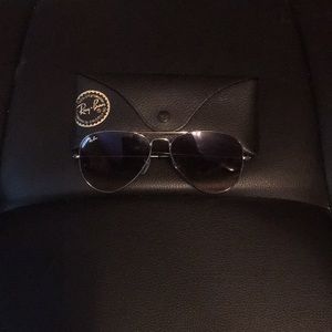 Like New Ray Ban Aviators